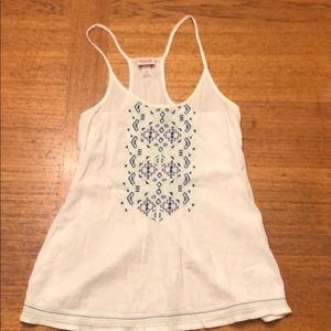 gorgeous summery white tank top !